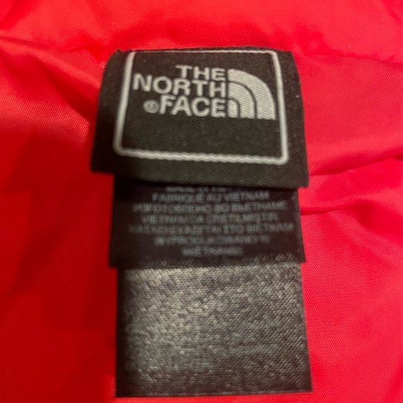 North Face women’s 550 snow jacket (burgundy) ***price reduced*** - Picture 5 of 6